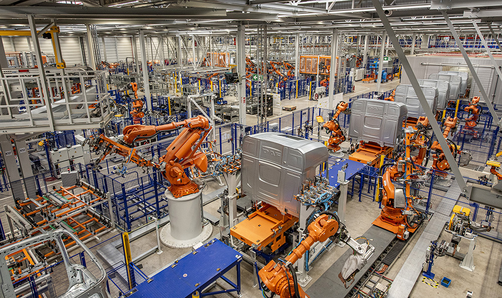 07-60-years-of-DAF-production-in-Belgium-Building-a-new-cab.jpg