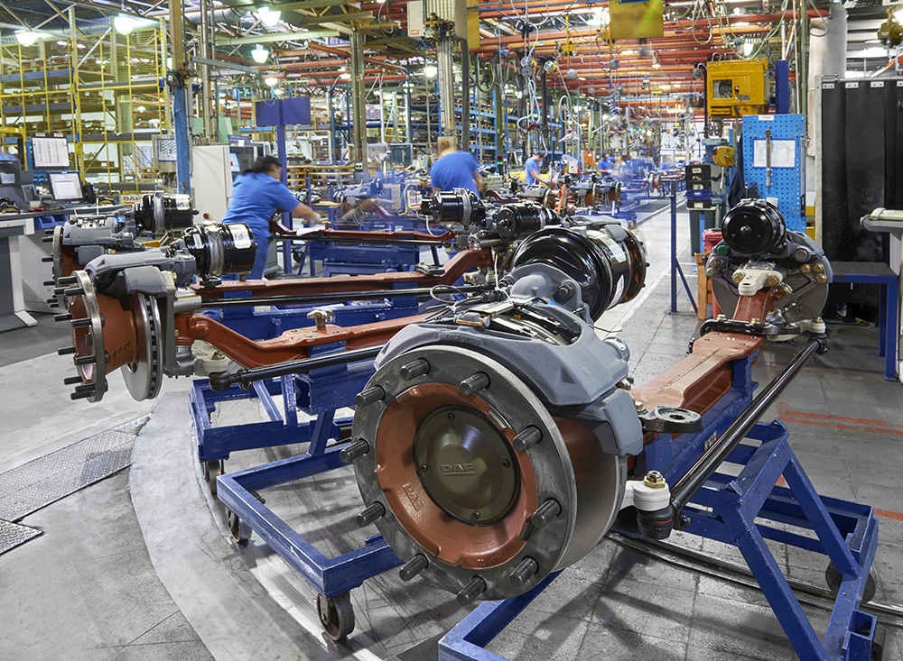 12-60-years-of-DAF-production-in-Belgium-Production-of-axles-1.jpg