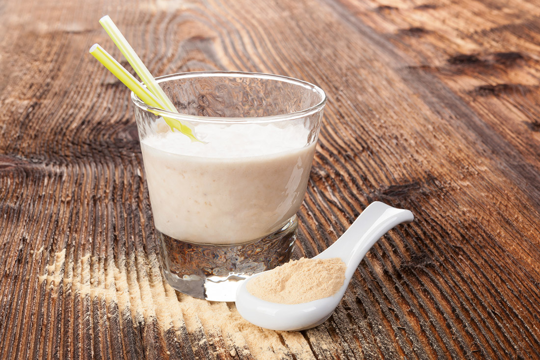 20981166_maca-powder-and-maca-shake.jpg
