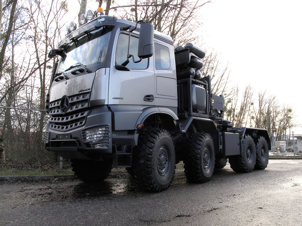 Portfolio von A bis Z: Daimler Truck präsentiert seine Mercedes-Benz Lkw Baureihen Arocs und Zetros auf der World Defense Show, Mercedes-Benz ArocsDaimler Truck showcases Mercedes-Benz Arocs and Zetros truck series at the World Defense Show, Mercedes-Benz Arocs