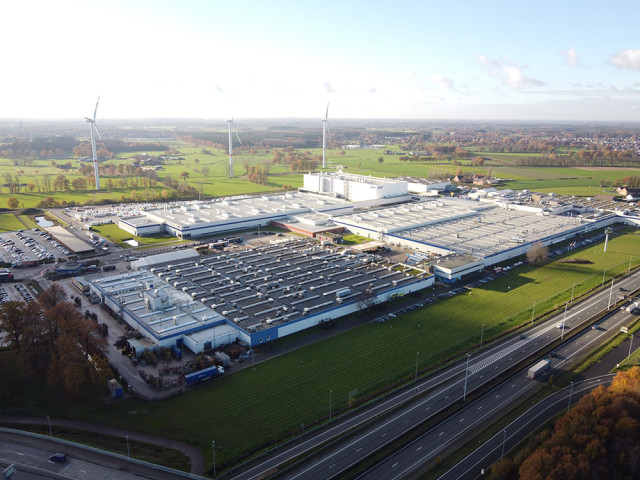 01-60-years-of-DAF-production-in-Belgium-Plant-2017-incl-new-paint-shop_1