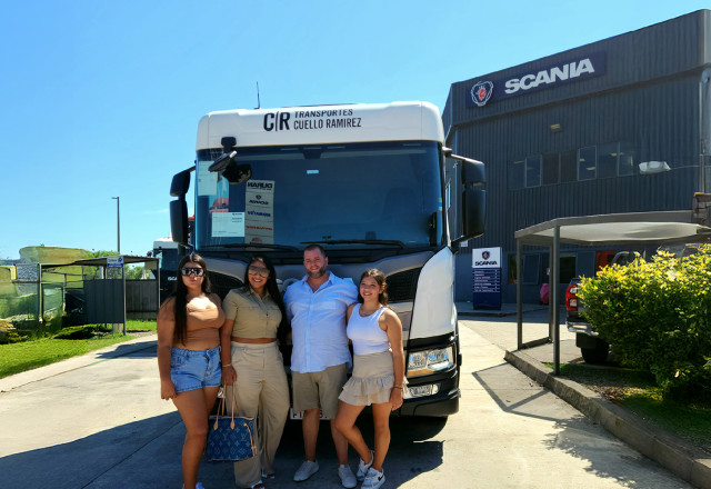 AUTOMOTORA H. PINTADO / SCANIA. Transportes Cuello y Ramírez