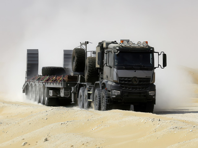 Cartera de la A a la Z: Daimler Truck presenta sus series de camiones Mercedes-Benz Arocs y Zetros en el World Defense Show