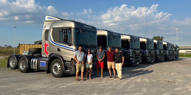 AUTOMOTORA H. PINTADO / SCANIA. TRANSFOR DEL LITORAL SRL