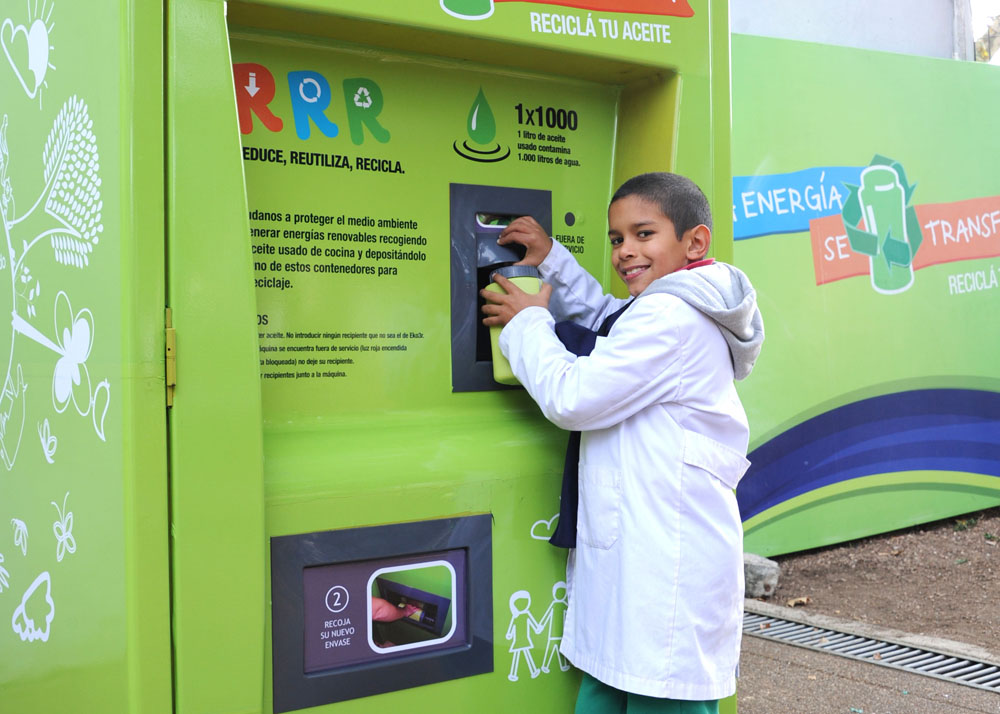 ALUR recicló un millón de litros de aceite doméstico y comercial en tres años