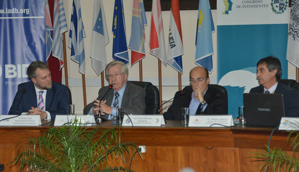 Gobierno accede a préstamo del BID de 75 millones de dólares para financiar obras en 19 departamentos