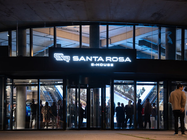 Santa Rosa inaugura E-House, el primer autoshow del Uruguay con más de 40 modelos eléctricos e híbridos 