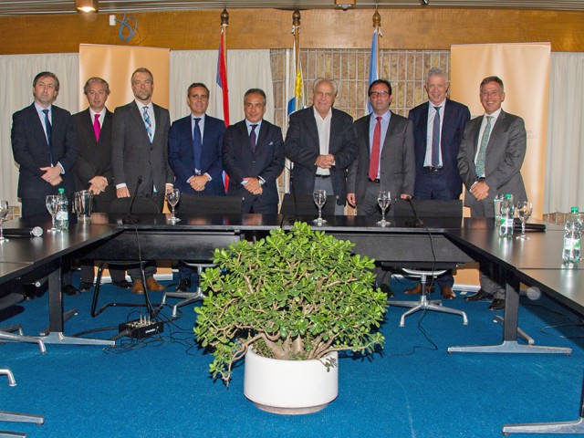 Empresa constructora de proyecto Ferrocarril Central firmó contrato de financiación con organismos internacionales Empresa constructora de proyecto Ferrocarril Central firmó contrato de financiación con organismos internacionales