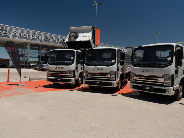 JAC marca el rumbo del segmento y suma 13 años consecutivos como líder JAC marca el rumbo del segmento y suma 13 años consecutivos como líder