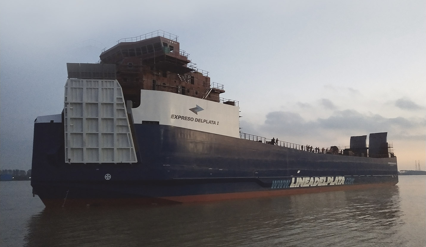 Buque Ro-Ro EXPRESO DEL PLATA I: Reinstalará el servicio fluvial entre Juan Lacaze y Buenos Aires
