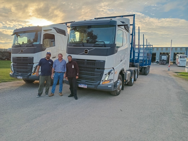 VOLVO - Hermes Martínez