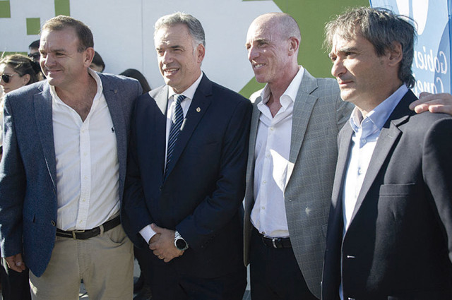 Presidente Orsi asistió a la presentación de ómnibus eléctricos para Canelones