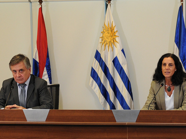 Ministros_Azucena_Arbeleche_y_Omar_Paganini_realizaron_una_videoconferencia_para_presentar_la_reforma_del_mercado_de_combustibles