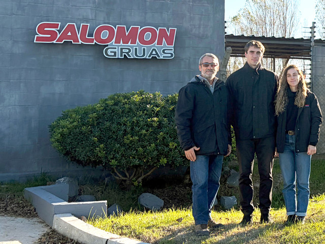 RICARDO SALOMÓN: “Los clientes saben que cuentan con una flota versátil y un equipo capacitado que los acompaña en cada paso.” RICARDO SALOMÓN: “Los clientes saben que cuentan con una flota versátil y un equipo capacitado que los acompaña en cada paso.”
