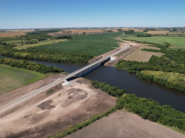 Infraestructura vial: Se habilita nuevo bypass y puente sobre el río San Salvador en Dolores Infraestructura vial: Se habilita nuevo bypass y puente sobre el río San Salvador en Dolores