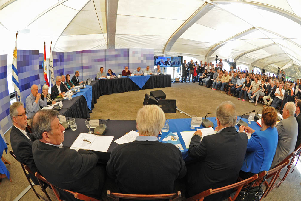 Gobierno informó sobre obras de rehabilitación de siete tramos de rutas 14 y 15 con participación público-privada