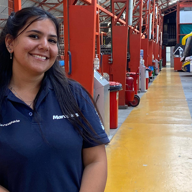Especial Mes de la Mujer: “Con esfuerzo y buen desempeño, nada es imposible” | Paola Bruzzone Atención al cliente; Departamento Asistencia Técnica de Marcobus