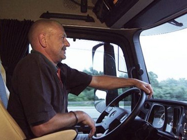 En Alemania se buscan conductores de camiones desesperadamente: cada vez hay más camiones parados En Alemania se buscan conductores de camiones desesperadamente: cada vez hay más camiones parados