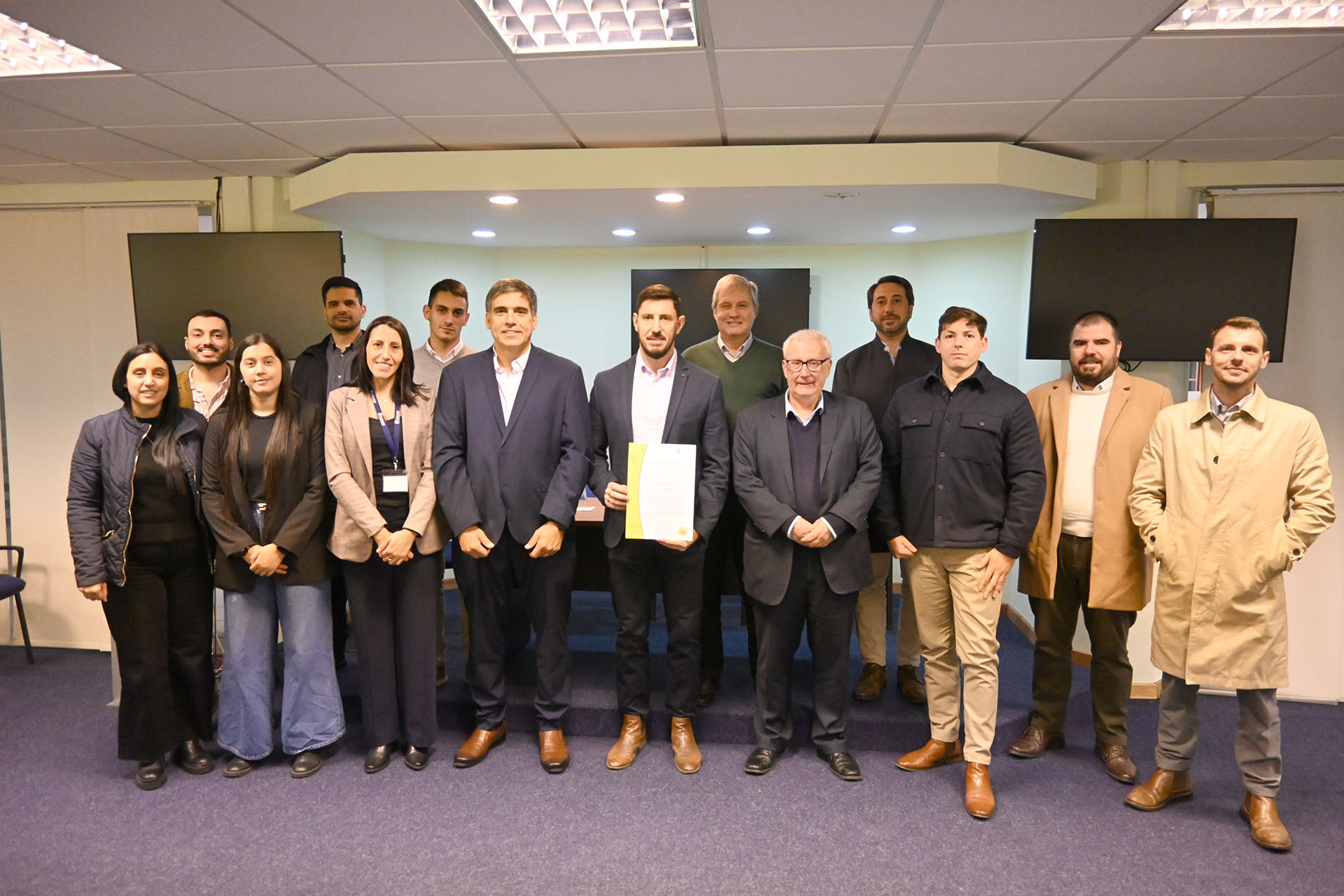 Ralitor S.A., representante de Nissan y Mitsubishi en Uruguay, fue certificado como Operador Económico Calificado