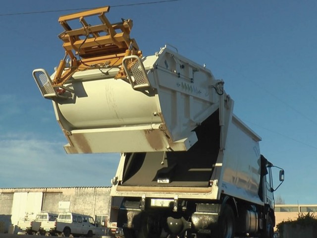 Intendencia de Treinta y Tres invierte más de 500 mil dólares en adquisición de maquinaria y camiones Intendencia de Treinta y Tres invierte más de 500 mil dólares en adquisición de maquinaria y camiones