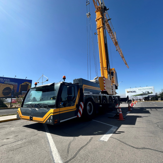 Grúas de construcción móviles Liebherr va de gira por todo el mundo